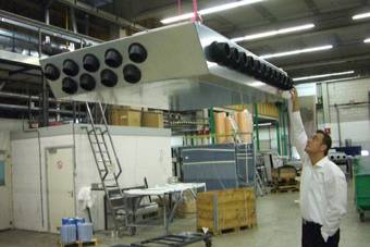 Novojet-Weitwurfdüsen Produktionshalle